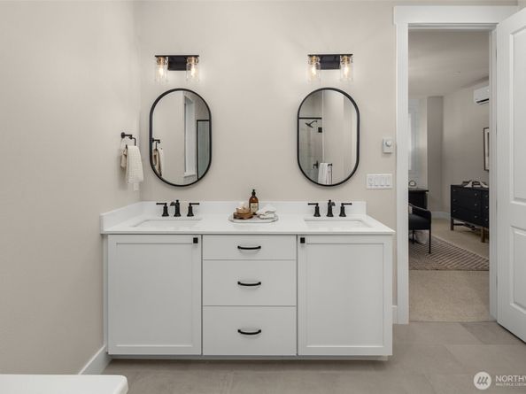 14834 NE 149th Place 12, Woodinville WA 98072