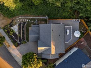16255 SE 66th St, Bellevue WA 98006