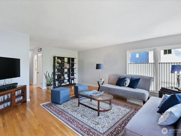 16743 79th Place NE, Kenmore WA 98028