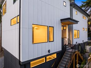 7335 21st Avenue NE B, Seattle WA 98115