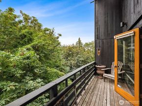 2028 34th Avenue S, Seattle WA 98144