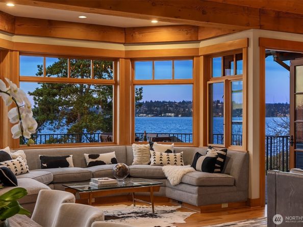 7010 N Mercer Way, Mercer Island WA 98040