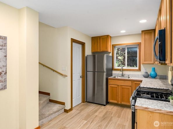 4533 40th Avenue SW C, Seattle WA 98116