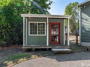2313 Lincoln Avenue SE, Port Orchard WA 98366