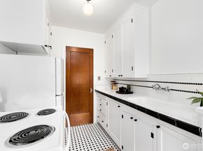 220 W Olympic Place 106, Seattle WA 98119