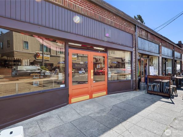 7721 A Mary Avenue NW, Seattle WA 98117