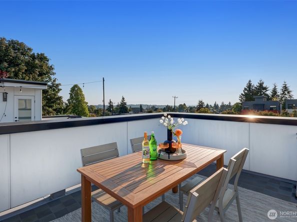 7721 A Mary Avenue NW, Seattle WA 98117