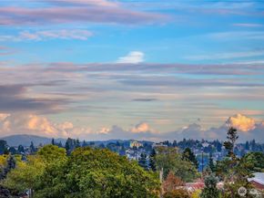 7721 A Mary Avenue NW, Seattle WA 98117