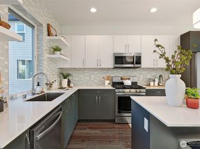 7721 A Mary Avenue NW, Seattle WA 98117