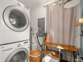 8411 48th Avenue S, Seattle WA 98118