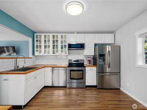 8411 48th Avenue S, Seattle WA 98118
