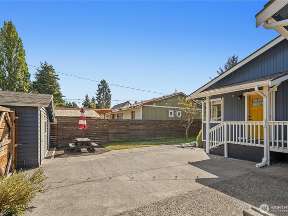 8411 48th Avenue S, Seattle WA 98118
