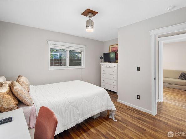 8411 48th Avenue S, Seattle WA 98118