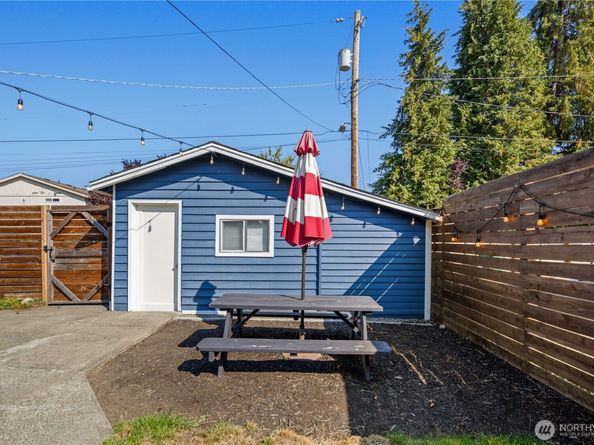 8411 48th Avenue S, Seattle WA 98118
