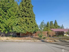 8411 48th Avenue S, Seattle WA 98118