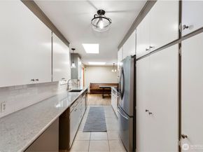 1413 Lindberg Place, Bremerton WA 98310