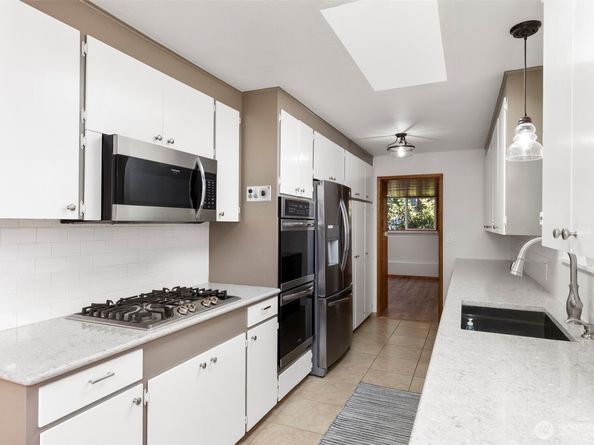 1413 Lindberg Place, Bremerton WA 98310