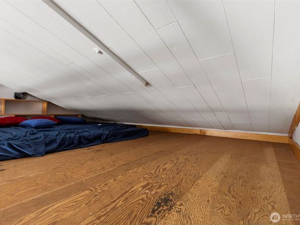 1413 Lindberg Place, Bremerton WA 98310