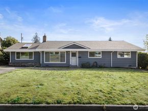1413 Lindberg Place, Bremerton WA 98310