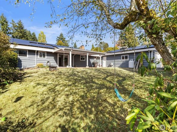 1413 Lindberg Place, Bremerton WA 98310