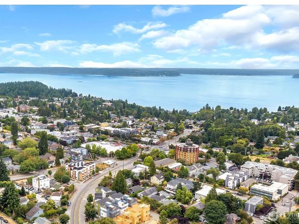 6408 Fauntleroy Way SW, Seattle WA 98136