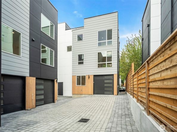 6408 Fauntleroy Way SW, Seattle WA 98136