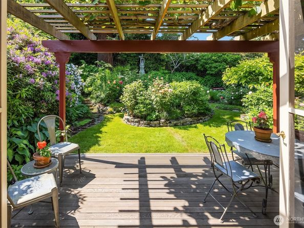 6045 Seward Park Avenue S, Seattle WA 98118