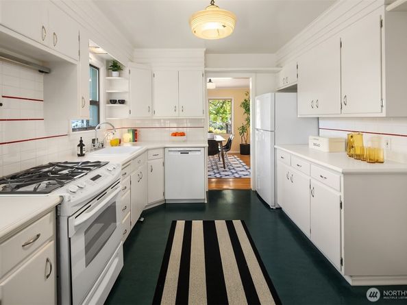 6045 Seward Park Avenue S, Seattle WA 98118