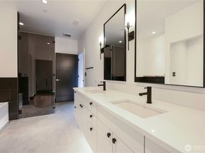 13001 40th Avenue S, Tukwila WA 98168