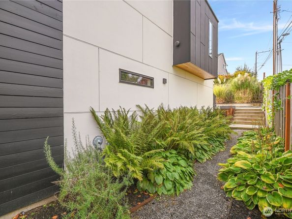 13001 40th Avenue S, Tukwila WA 98168