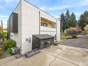 13001 40th Avenue S, Tukwila WA 98168