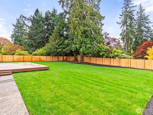 8614 Madrona Lane, Edmonds WA 98026