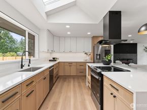 8614 Madrona Lane, Edmonds WA 98026