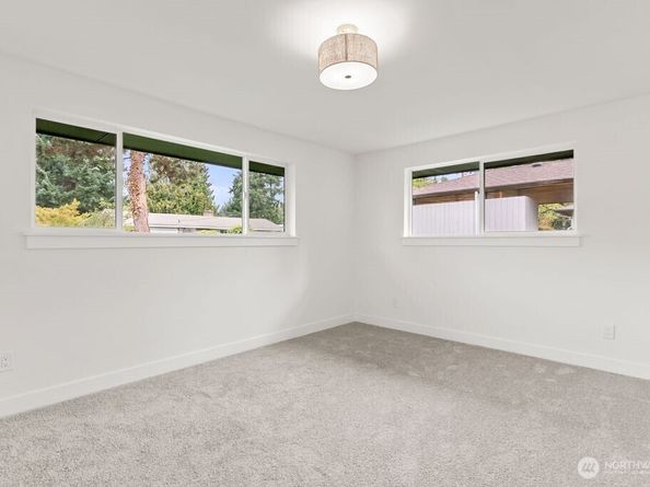 8614 Madrona Lane, Edmonds WA 98026