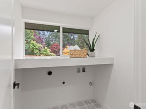8614 Madrona Lane, Edmonds WA 98026