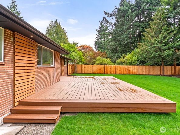 8614 Madrona Lane, Edmonds WA 98026