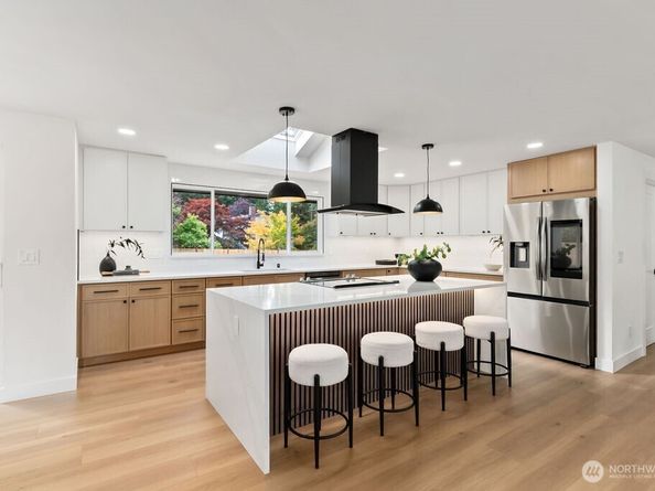 8614 Madrona Lane, Edmonds WA 98026