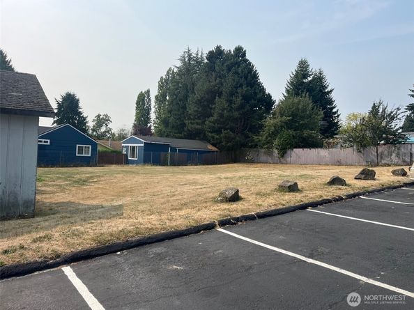 3237 Perry Avenue NE, Bremerton WA 98310