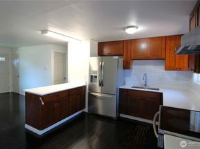 18004 110th Avenue SE, Renton WA 98055