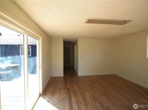 18004 110th Avenue SE, Renton WA 98055