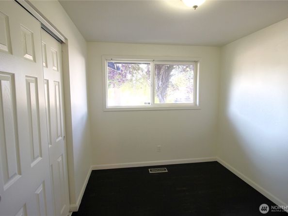 18004 110th Avenue SE, Renton WA 98055