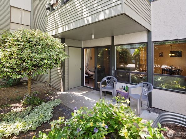18904 8th Avenue NW 128, Shoreline WA 98177