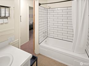 18904 8th Avenue NW 128, Shoreline WA 98177