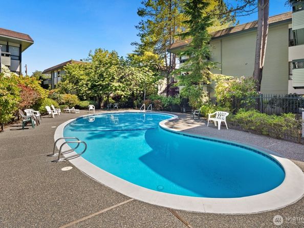 18904 8th Avenue NW 128, Shoreline WA 98177