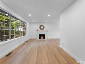 17106 NE 31st Place, Bellevue WA 98008