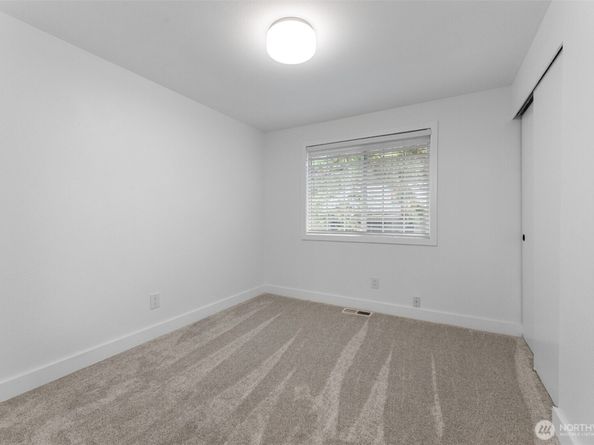 17106 NE 31st Place, Bellevue WA 98008