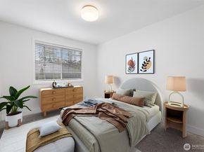 17106 NE 31st Place, Bellevue WA 98008