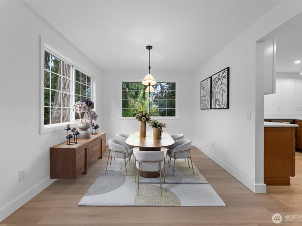 17106 NE 31st Place, Bellevue WA 98008