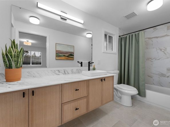 17106 NE 31st Place, Bellevue WA 98008