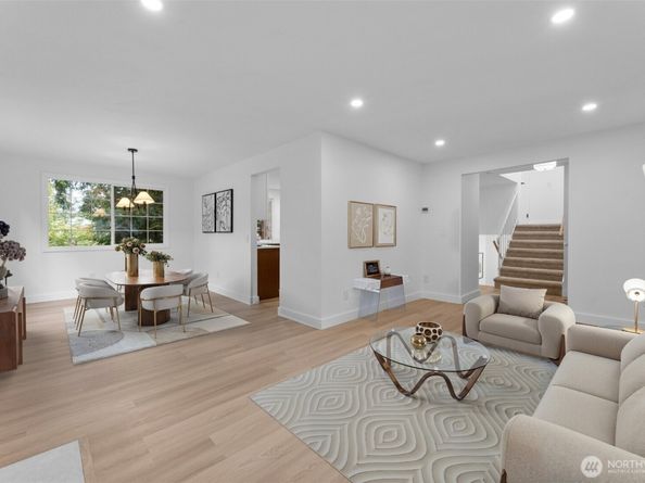 17106 NE 31st Place, Bellevue WA 98008